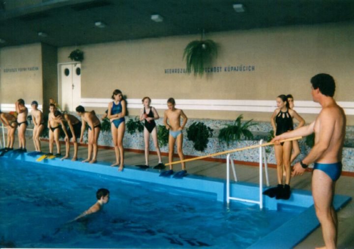 Bazén 2000